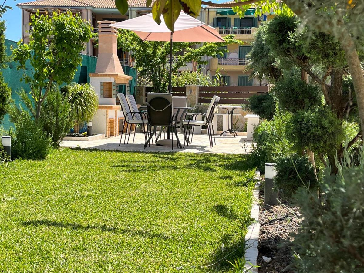 Emily Apartments Nydri  Exterior foto